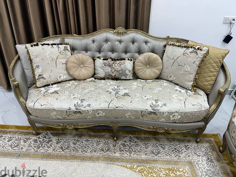 Sofa from Homes R Us سوفا من هومز آر أس 4