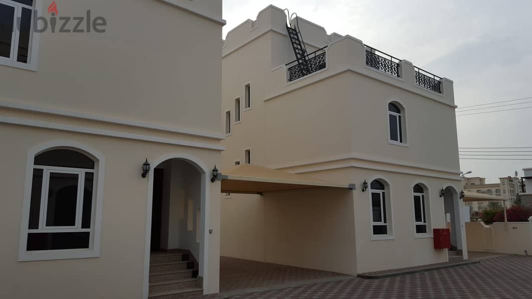 Villa 4+1 for rent in al hail south فيلا للايجار في الحيل الجنوبية 1