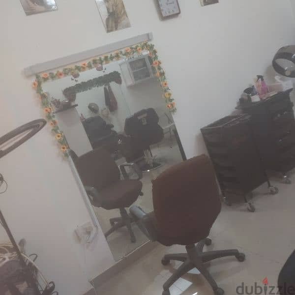 Beauty Salon for women Urgent sales. . for only serious Buyers. . 1