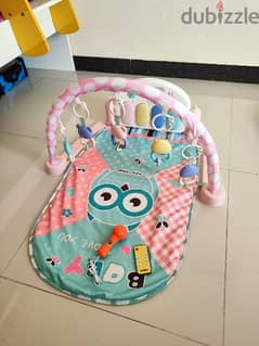 Baby play mat with music