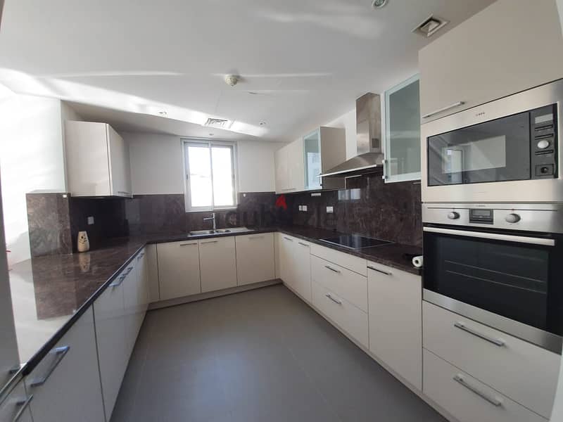 2 BR Incredible Flat for Sale Located in Al Mouj 4