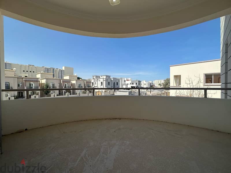 4 + 1 BR Lovely Compound Villa in Al Hail with Shared Pool & Gym 7
