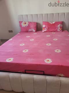 Super King Size Bed (Hydraulic) - as good as new