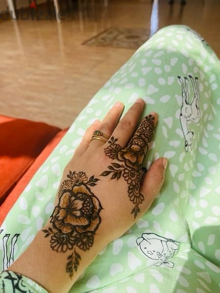 henna artist 1