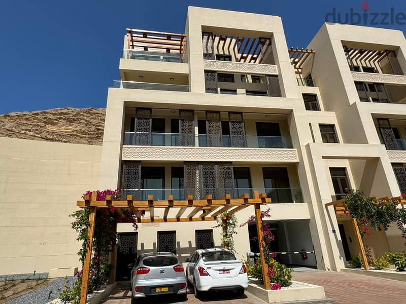 3 + 1 Amazing Fully Furnished Duplex Flat for Rent in Muscat Bay 0