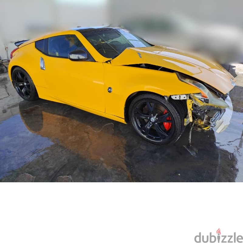 NISSAN 370Z  FOR SALE WITH FRONT ACCIDENT. CONTACT 99194002 5