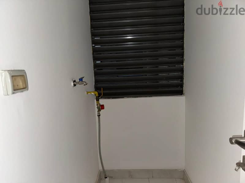 1 BR Compact Flat in Al Khoud for Sale 4