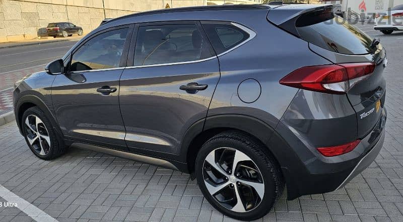 Hyundai Tucson 2017 (Top of the range) For Sale 4