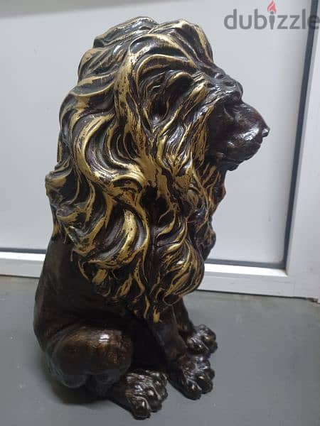 lion statue 2