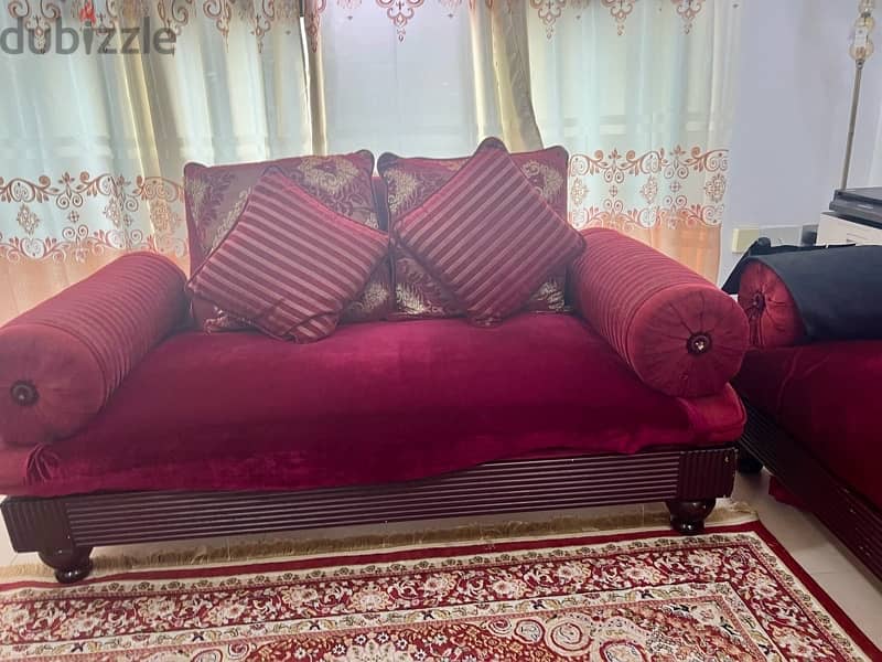 7 seater grand sofa for sale free delivery with 10 kms from Azaiba 3