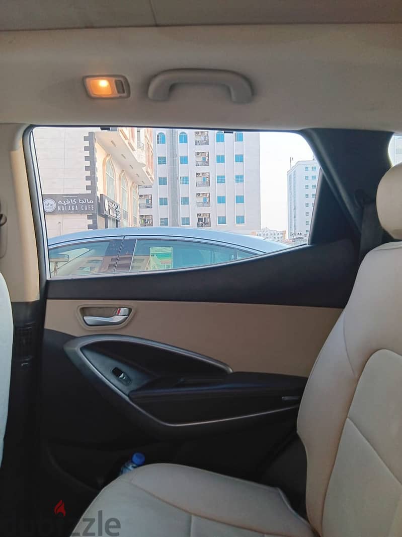 Santa Fe 2015 : Ful option / panoramic roof / 7 seater - Lady Driven 8