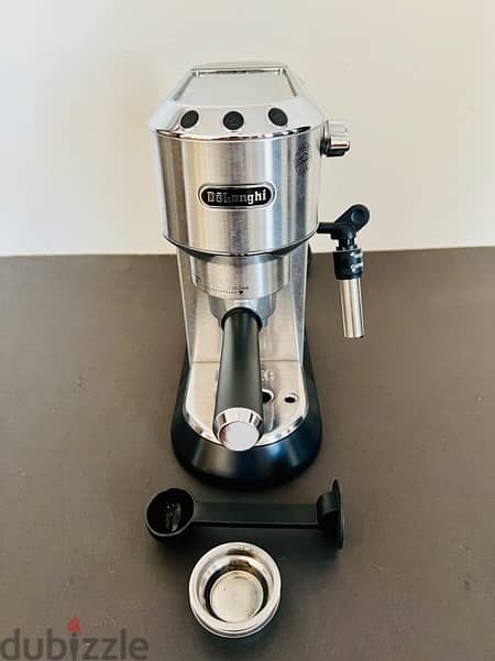 De'Longhi Dedica Pump Espresso Machine 1
