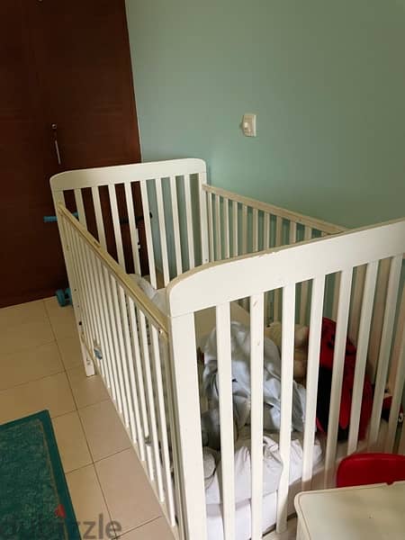 Baby Bed/Crib for Sale with Mattress (Juniors) 3