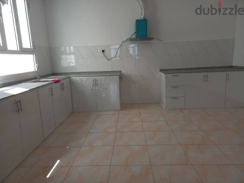 Apartment with sea view in Qantab 4