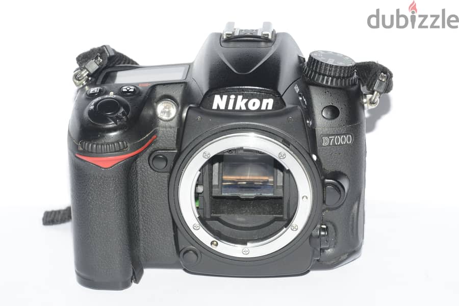 كاميرا نيكون D7000 بحالة ممتازة | Nikon D7000 PRESTINE CONDITION 2