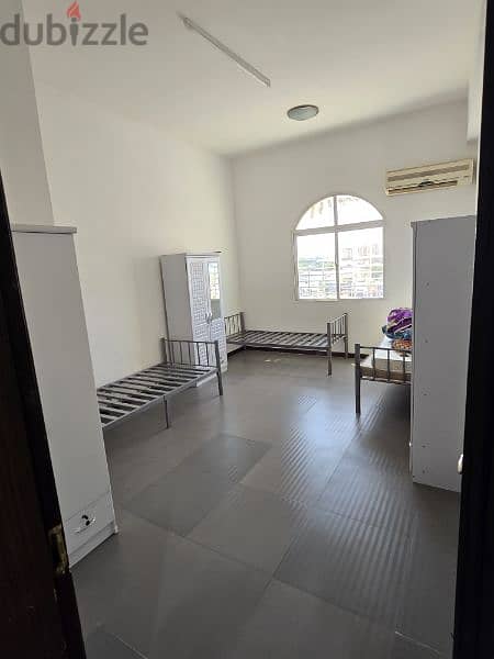 Fully Furnished Apartment with bed space Avilable excutive Bachelors. 4