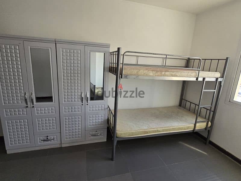 Fully Furnished Apartment with bed space Avilable excutive Bachelors. 7