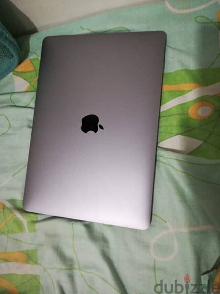 apple MacBook Pro 13.3 Inch 2