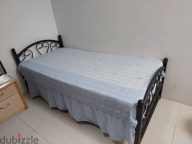 Single bed with mattress - Wrought iron frame 2