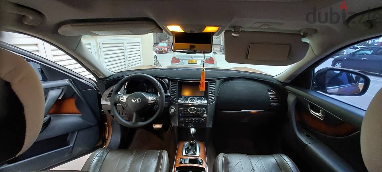 Infiniti FX35 2009 model expat driven car for sale 2