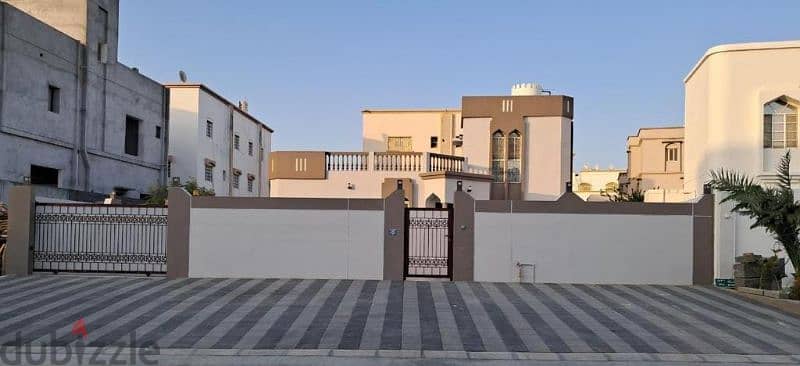 **House for sale in mawaleh behind city centre** 1