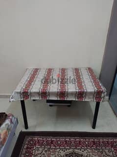 dining table with out chairs in good condition 0