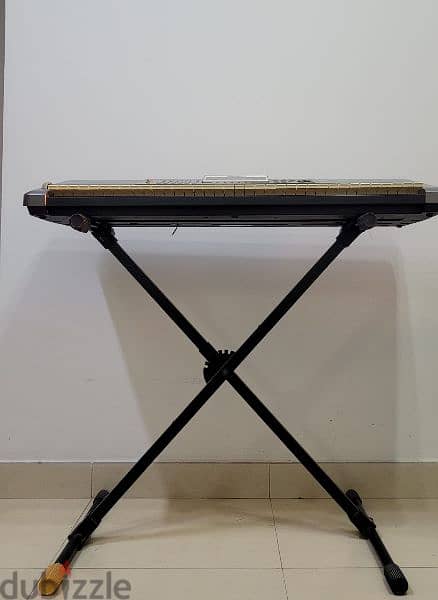 Electric keyboard including stand 2