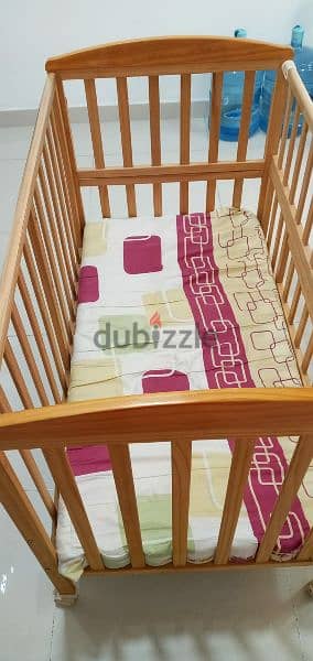 baby bedset with wheels with good condition 1