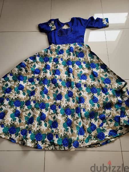 elegant gowns n ghaghra cholis available for urgent sell 2