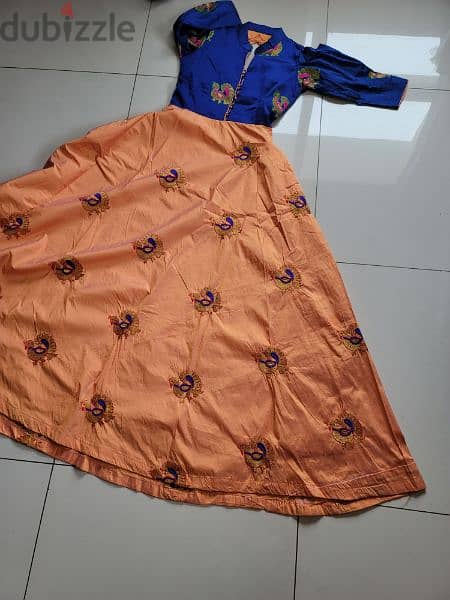 elegant gowns n ghaghra cholis available for urgent sell 9