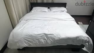 Queen bed for sale كرفايه/سرير للبيع 0