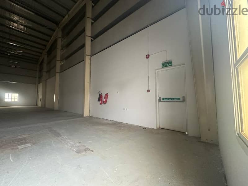 Available now Fully fitted Warehouse located in misfah, build up si 4
