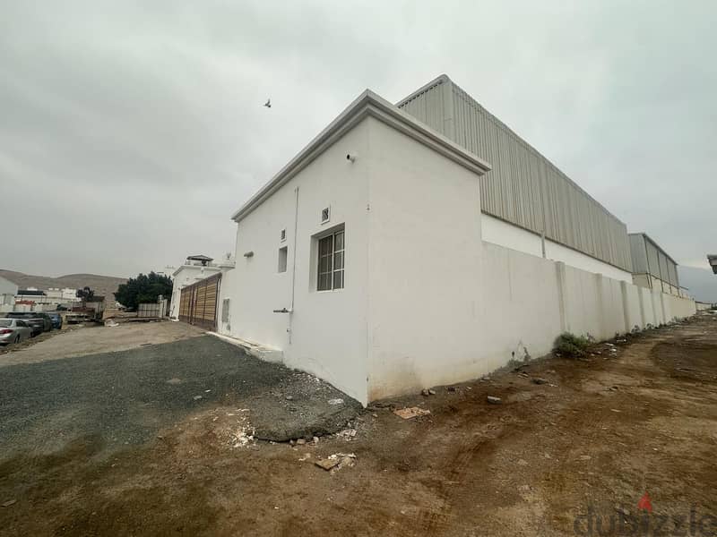 Available now Fully fitted Warehouse located in misfah, build up si 9