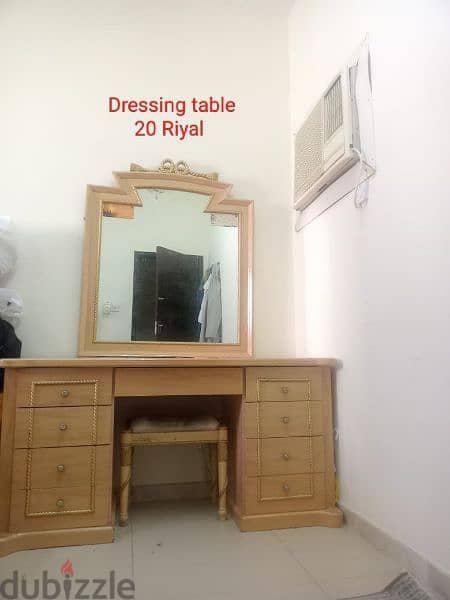 Dubizzle dressing deals table