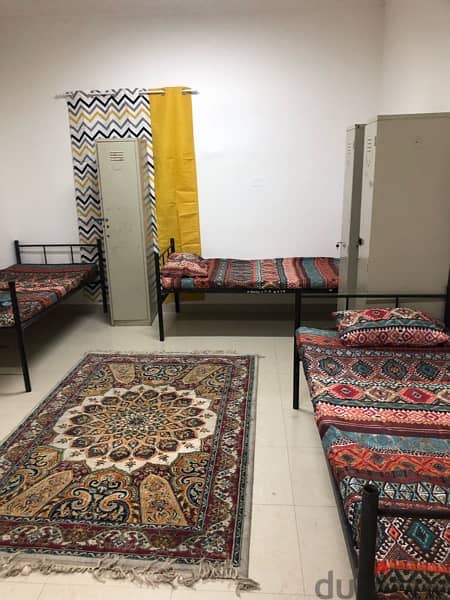 Bed space for rent in Al Ghubrah behind Aster Al Raffa hospital. 4