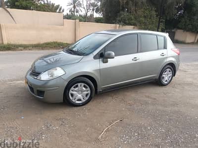 Nissan versa 2012 model