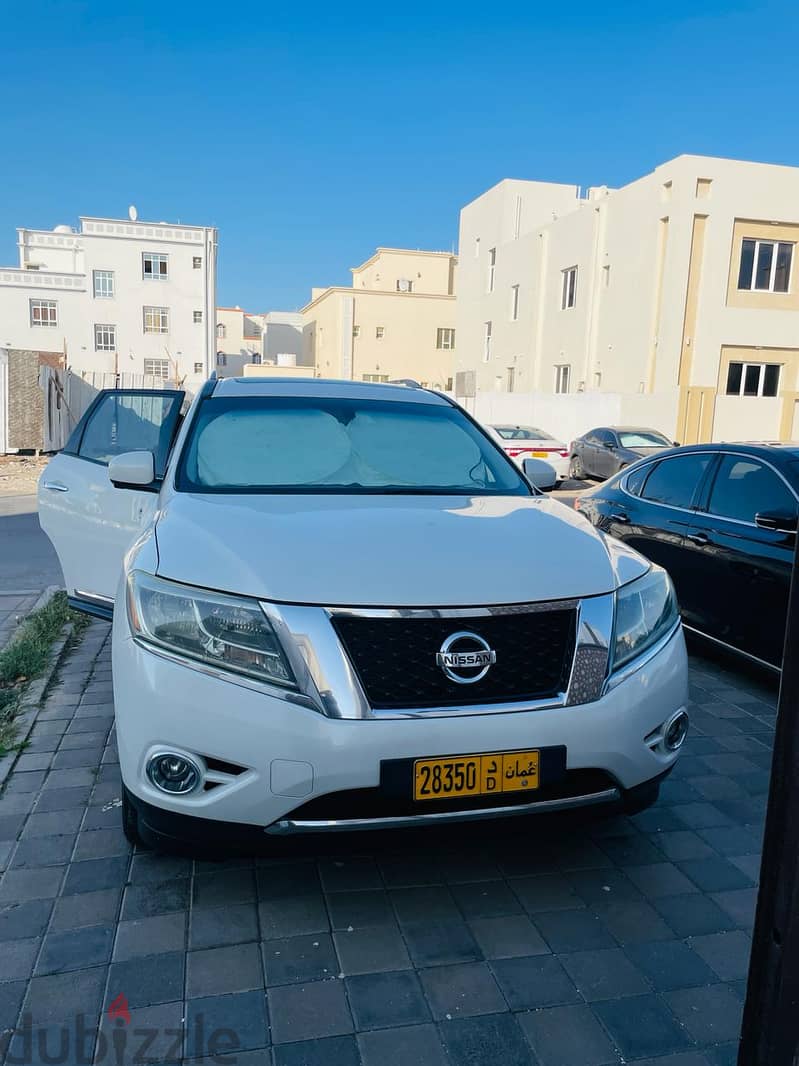 Nissan Pathfinder Top Edition Oman Car EXPAT USED 1