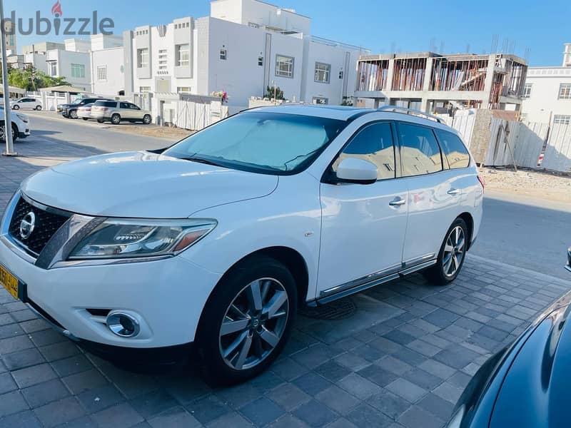 Nissan Pathfinder Top Edition Oman Car EXPAT USED 9