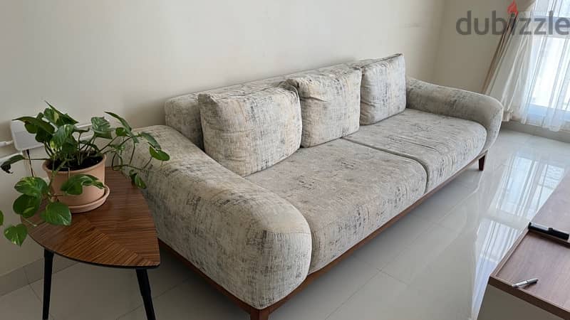 3+1 Sofa. 1 year old. Homesrus. very well condition 1