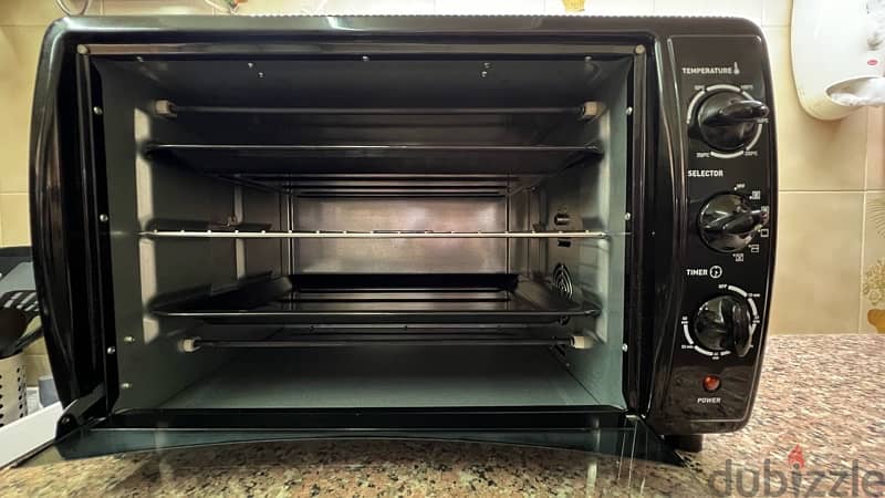 Black & Decker Electric Oven, Toaster, Grill (OTG) 2