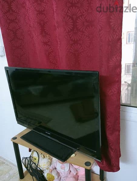 SHARP LCD tv 32 inches 1