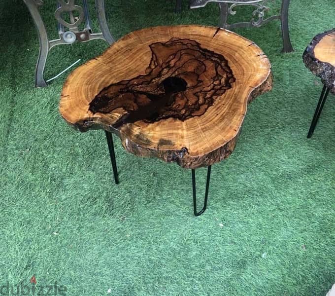 طاولات خشبيه خام مع الريزن للبيع Raw wooden tables with resin for sale 1