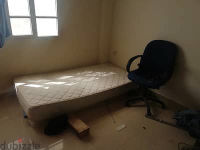 Single Room with seperate Bathroom for Rent