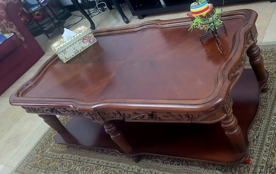 Solid Wooden Central Table in Good Condition 2