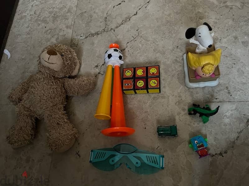 Used toys each picture 500 baisa 2