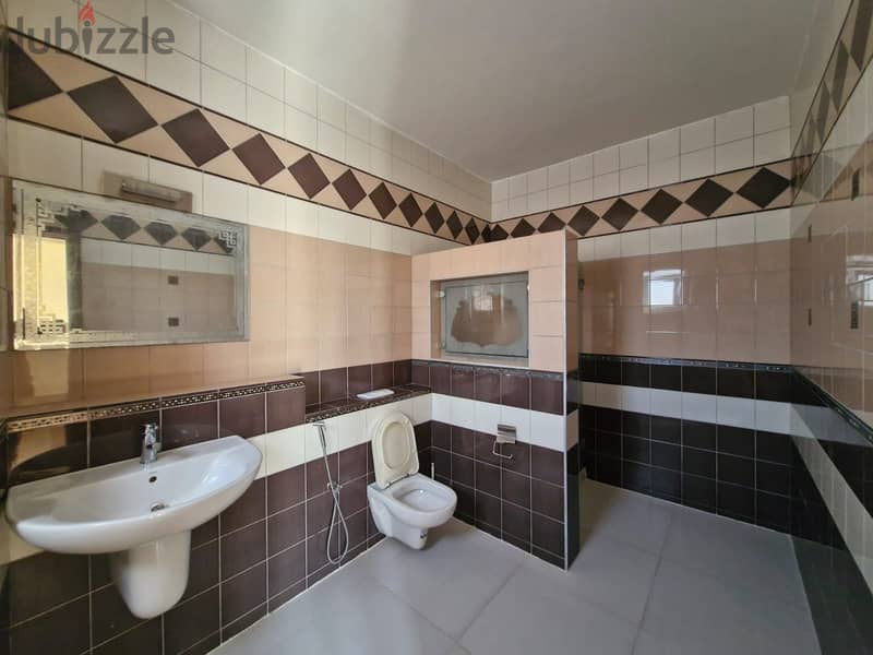 5 + 1 BR Beautiful Spacious Villa for Rent – Azaiba 12