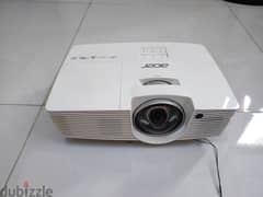 Projector  ACER S 1283 HNE (Ultrashort distance to screen )