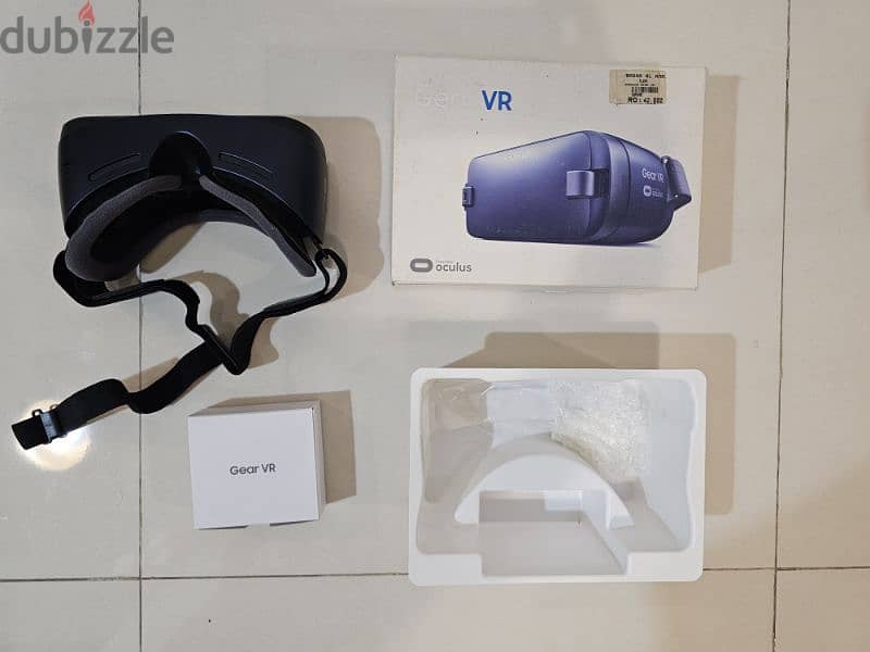 Samsung Gear VR - virtual reality 0