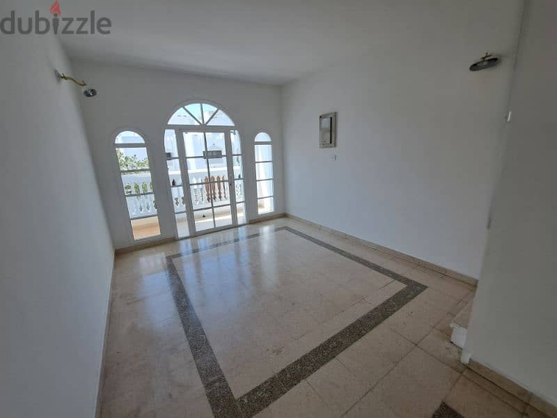 Nice villa in MSQ very good l9cation 8