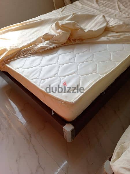 100 x 200 cm mattress like new 1